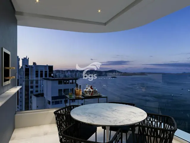 Apartamento com 230m² 4 quartos e 6 banheiros, à venda, no bairro Centro em Balneário Camboriú