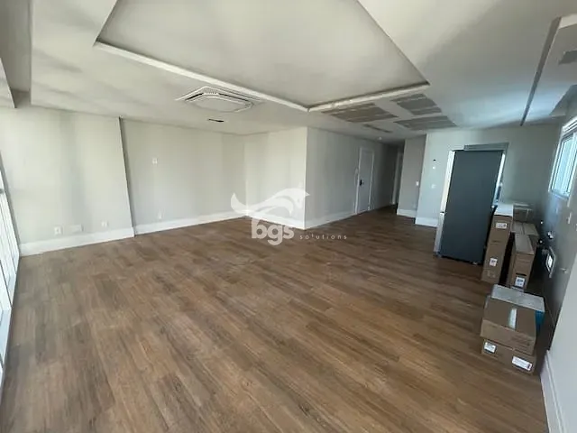 Apartamento com 175m² 4 quartos e 5 banheiros, à venda, no bairro Pioneiros em Balneário Camboriú