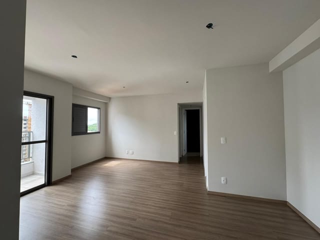 Apartamento 2 quartos e 2 banheiros, à venda, no bairro Aurora em Londrina