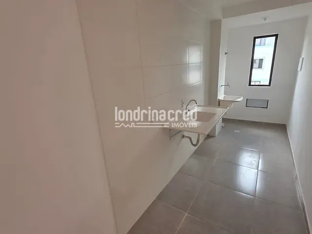 Apartamento 2 quartos e 1 banheiro, à venda, no bairro RESIDENCIAL EVORA em Londrina