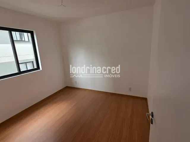 Apartamento 2 quartos e 1 banheiro, à venda, no bairro RESIDENCIAL EVORA em Londrina