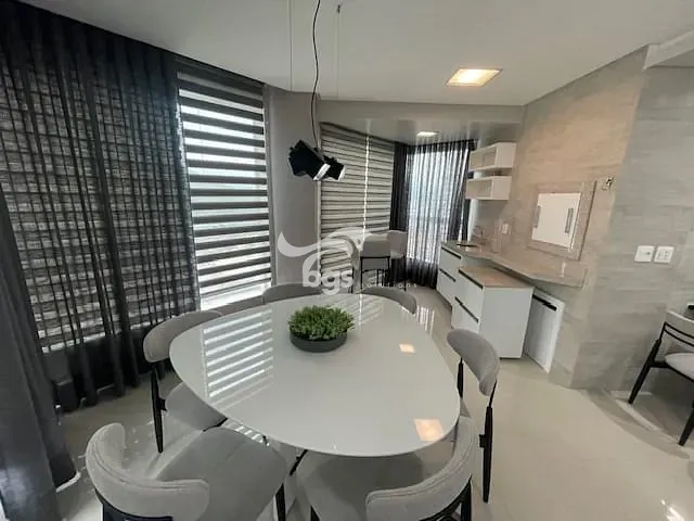Apartamento com 292m² 3 quartos e 4 banheiros, à venda, no bairro Centro em Balneário Camboriú