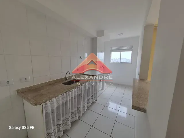 Apartamento 2 quartos e 2 banheiros, à venda ou para alugar, no bairro Vila Industrial em São José dos Campos