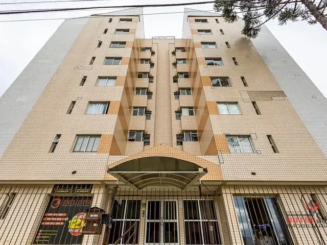 Apartamento 2 quartos e 2 banheiros, para alugar, no bairro Capão Raso em Curitiba