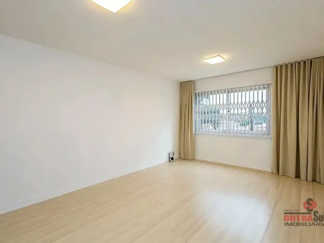 Apartamento 2 quartos e 2 banheiros, para alugar, no bairro Capão Raso em Curitiba