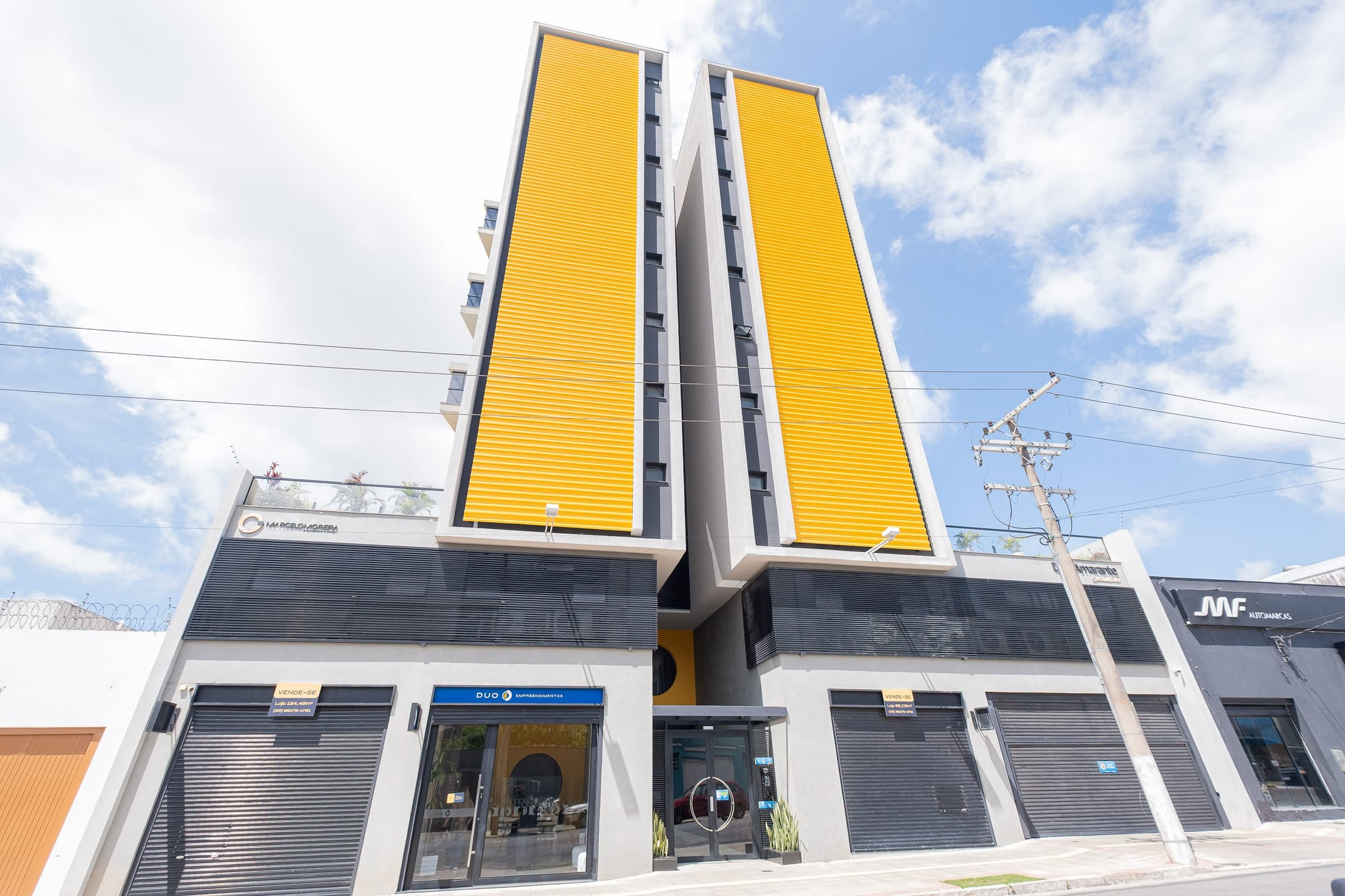 Amplo apartamento de 3 dormitórios disponível para aluguel no Centro de Pelotas RS, com excelente localização e praticidade para o dia a dia