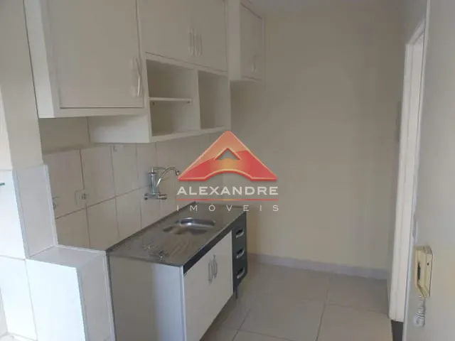 Apartamento 2 quartos e 1 banheiro, à venda, no bairro Conjunto Residencial Galo Branco em São José dos Campos