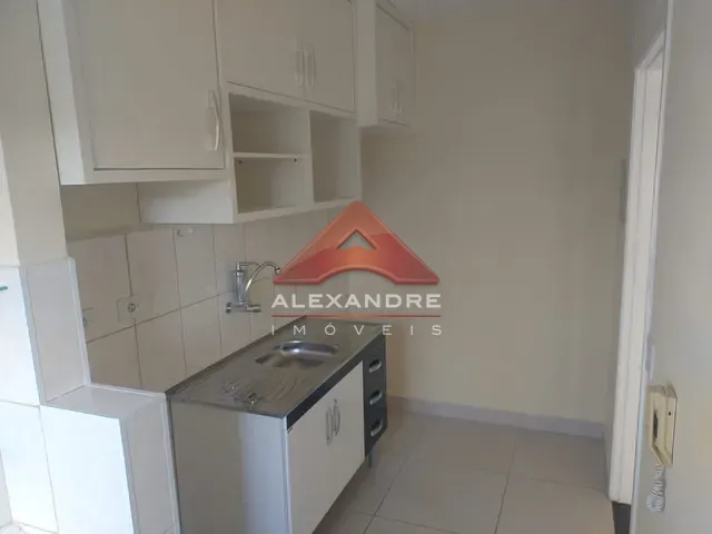 Apartamento 2 quartos e 1 banheiro, à venda, no bairro Conjunto Residencial Galo Branco em São José dos Campos
