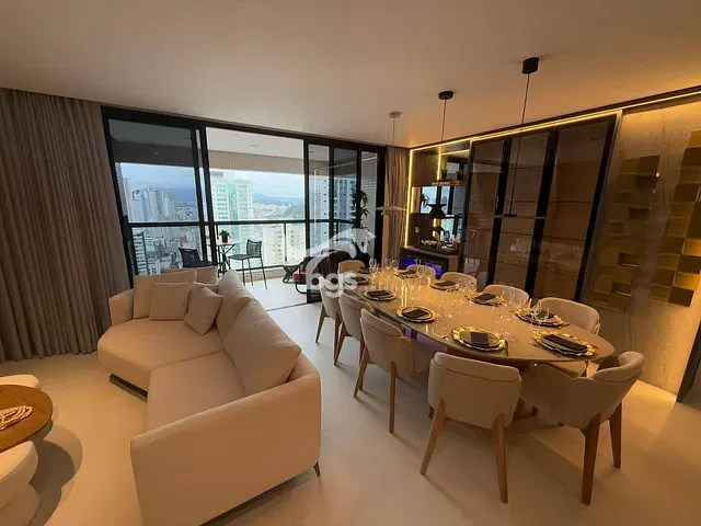 Apartamento com 226m² 4 quartos e 4 banheiros, à venda, no bairro Centro em Balneário Camboriú