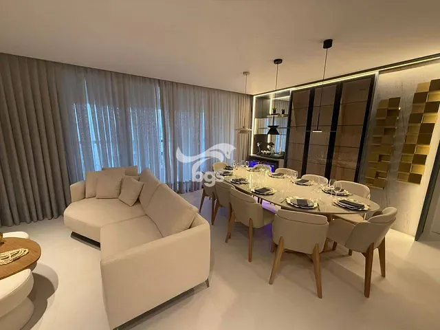 Apartamento com 226m² 4 quartos e 4 banheiros, à venda, no bairro Centro em Balneário Camboriú