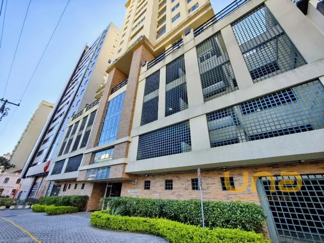 Apartamento 1 quarto e 1 banheiro, para alugar, no bairro CENTRO em Curitiba