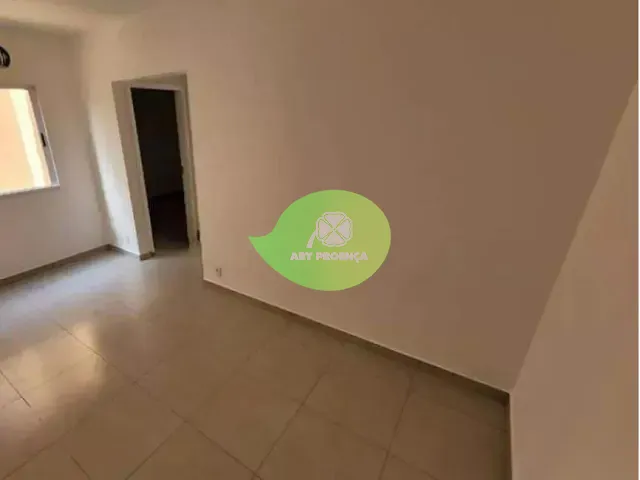 Apartamento 2 quartos e 1 banheiro, à venda, no bairro Lopes de Oliveira em Sorocaba