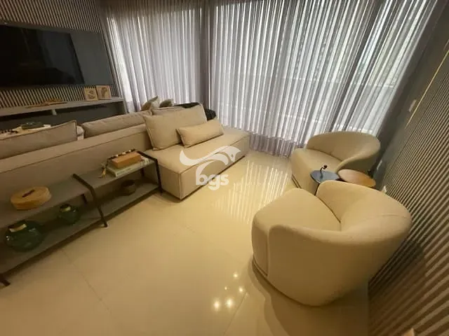 Apartamento com 486m² 3 quartos e 4 banheiros, à venda, no bairro Centro em Balneário Camboriú
