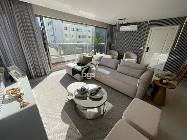 Apartamento com 486m² 3 quartos e 4 banheiros, à venda, no bairro Centro em Balneário Camboriú