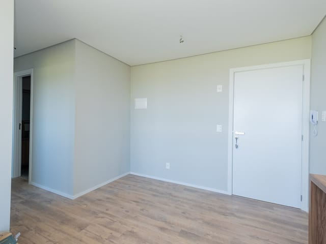 Apartamento com 54m² 2 quartos e 1 banheiro, para alugar, no bairro Areal em Pelotas
