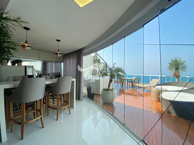 Apartamento com 244m² 3 quartos e 4 banheiros, à venda, no bairro Centro em Balneário Camboriú
