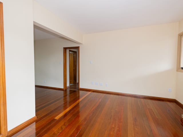 Apartamento 3 quartos e 3 banheiros, à venda, no bairro Centro em Pelotas