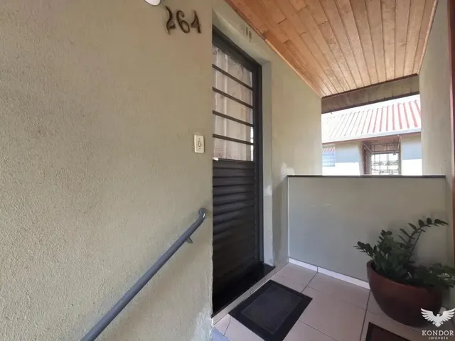Apartamento 2 quartos e 1 banheiro, para alugar, no bairro Atuba em Curitiba