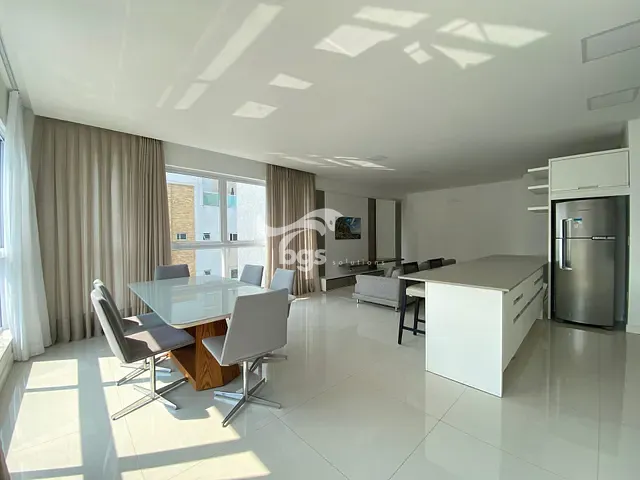 Apartamento com 170m² 3 quartos e 4 banheiros, à venda, no bairro Centro em Balneário Camboriú