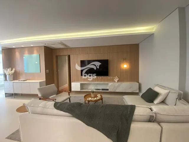 Apartamento com 328m² 4 quartos e 4 banheiros, à venda, no bairro Centro em Balneário Camboriú