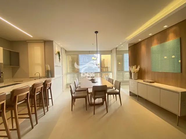 Apartamento com 328m² 4 quartos e 4 banheiros, à venda, no bairro Centro em Balneário Camboriú
