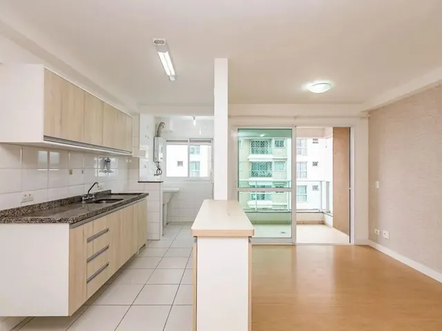 Apartamento 2 quartos e 1 banheiro, para alugar, no bairro Boa Vista em Curitiba