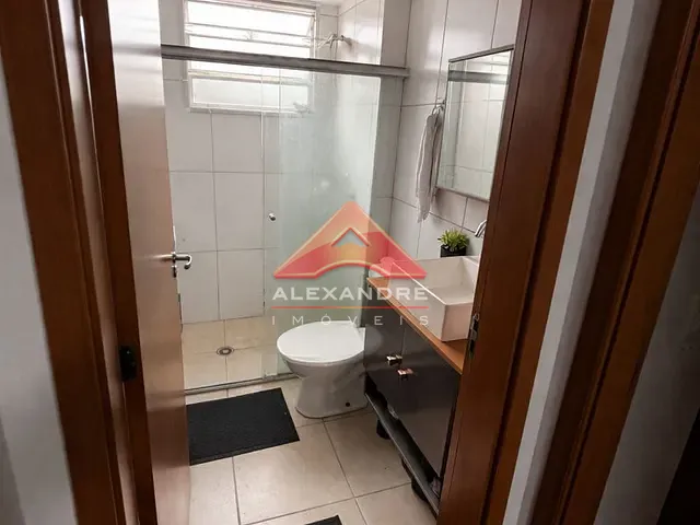 Apartamento 2 quartos e 1 banheiro, à venda, no bairro Jardim Yolanda em Jacareí