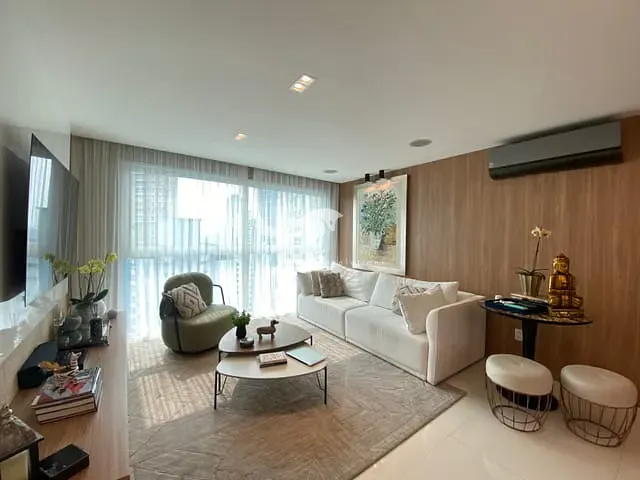 Apartamento com 312m² 3 quartos e 4 banheiros, à venda, no bairro Centro em Balneário Camboriú