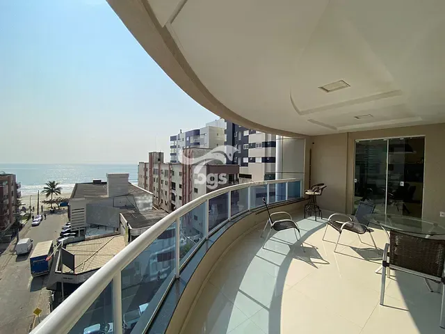 Apartamento com 365m² 4 quartos e 5 banheiros, à venda, no bairro Meia Praia em Itapema