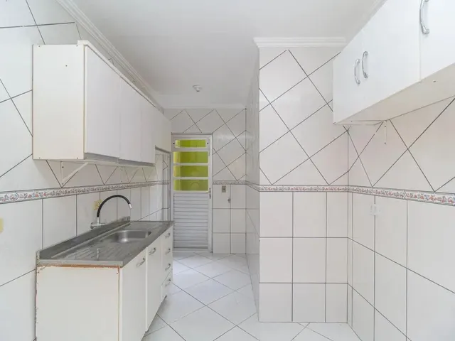 Apartamento 2 quartos e 1 banheiro, para alugar, no bairro Orleans em Curitiba