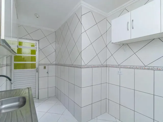Apartamento 2 quartos e 1 banheiro, para alugar, no bairro Orleans em Curitiba