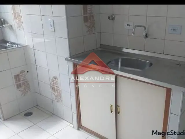 Apartamento 2 quartos e 1 banheiro, à venda, no bairro Vila Industrial em São José dos Campos