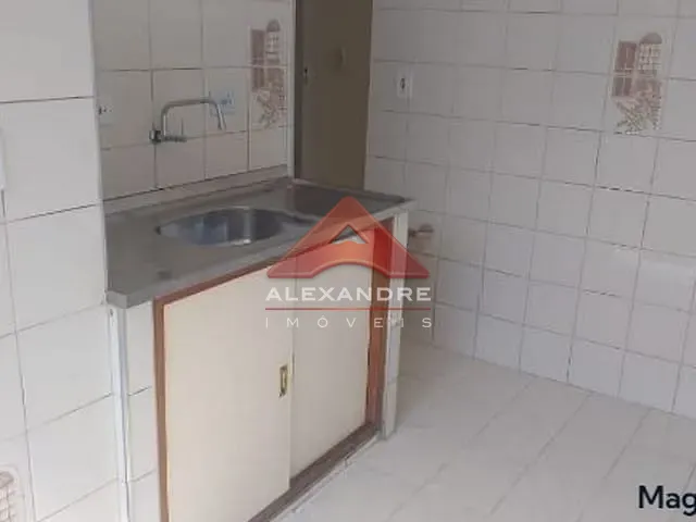 Apartamento 2 quartos e 1 banheiro, à venda, no bairro Vila Industrial em São José dos Campos