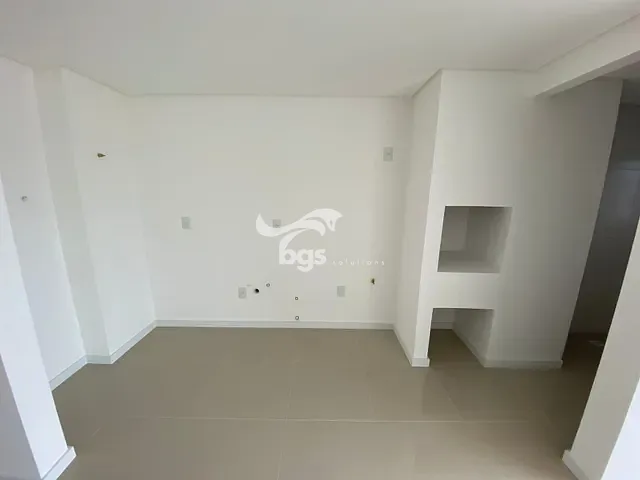 Apartamento com 122m² 3 quartos e 2 banheiros, à venda, no bairro Centro em Balneário Camboriú