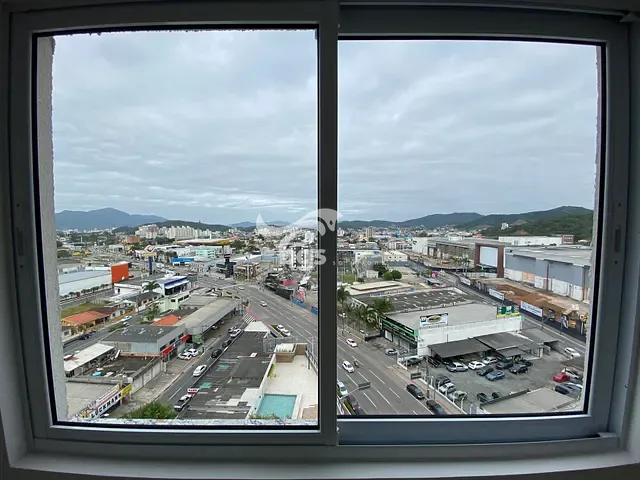 Apartamento com 122m² 3 quartos e 2 banheiros, à venda, no bairro Centro em Balneário Camboriú