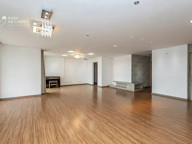 Apartamento 3 quartos e 8 banheiros, à venda, no bairro Mossunguê em Curitiba