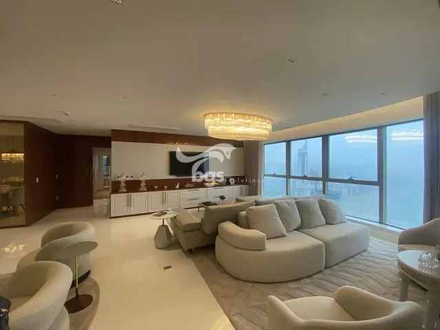 Apartamento com 370m² 4 quartos e 5 banheiros, à venda, no bairro Centro em Balneário Camboriú