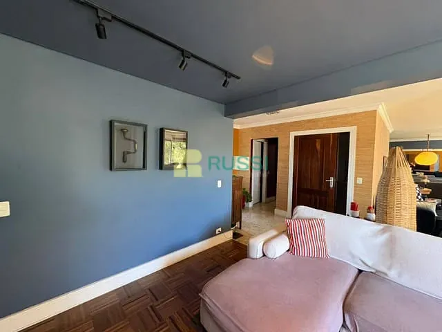 Apartamento com 240m² 4 quartos e 2 banheiros, à venda, no bairro Jardim das Colinas em São José dos Campos