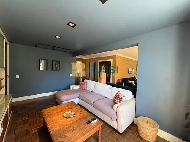 Apartamento com 240m² 4 quartos e 2 banheiros, à venda, no bairro Jardim das Colinas em São José dos Campos