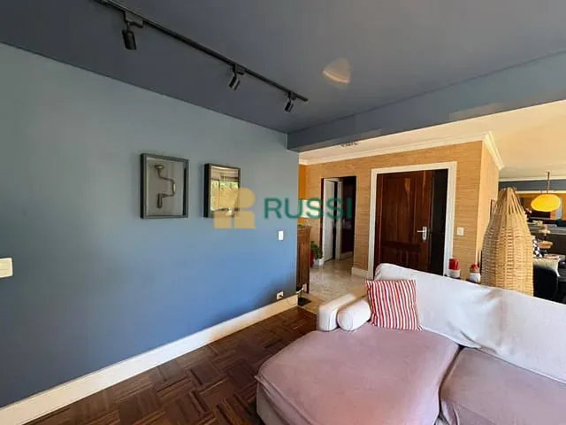 Apartamento com 240m² 4 quartos e 2 banheiros, à venda, no bairro Jardim das Colinas em São José dos Campos