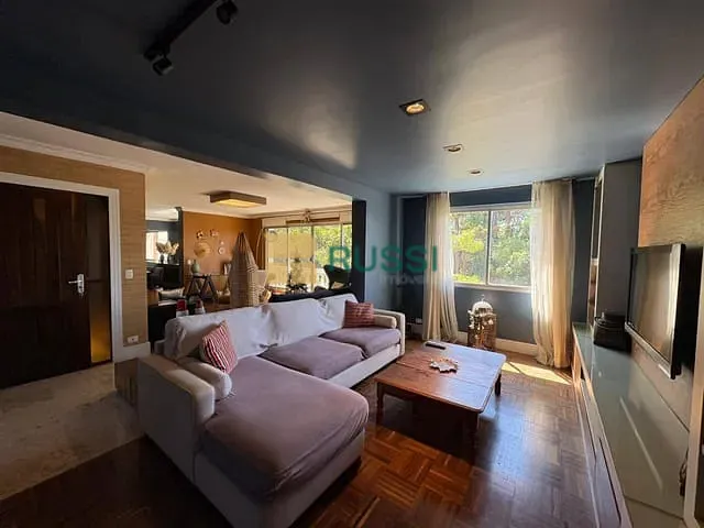 Apartamento com 240m² 4 quartos e 2 banheiros, à venda, no bairro Jardim das Colinas em São José dos Campos