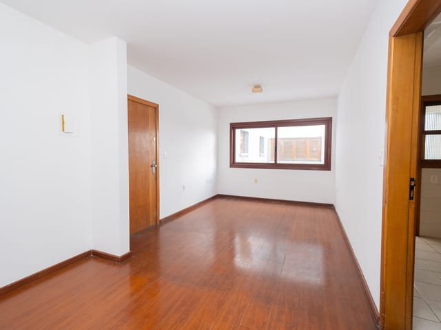 Apartamento 2 quartos e 2 banheiros, para alugar, no bairro Centro em Pelotas