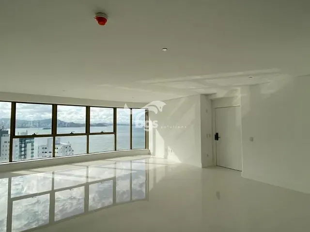 Apartamento com 370m² 4 quartos e 5 banheiros, à venda, no bairro Centro em Balneário Camboriú