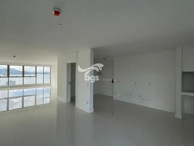 Apartamento com 370m² 4 quartos e 5 banheiros, à venda, no bairro Centro em Balneário Camboriú