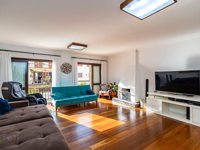 Apartamento com 321m² 4 quartos e 3 banheiros, à venda, no bairro Tarumã em Curitiba