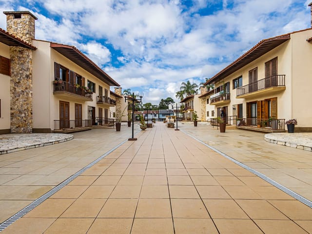 Apartamento com 321m² 4 quartos e 3 banheiros, à venda, no bairro Tarumã em Curitiba