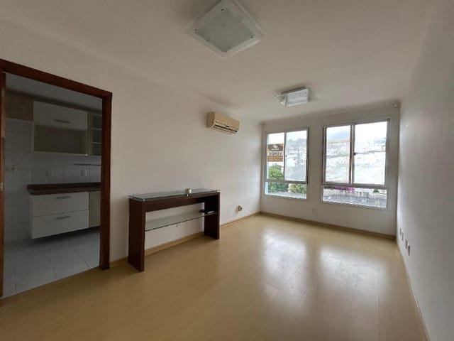 Apartamento com 72m² 2 quartos e 1 banheiro, à venda, no bairro Centro em Pelotas