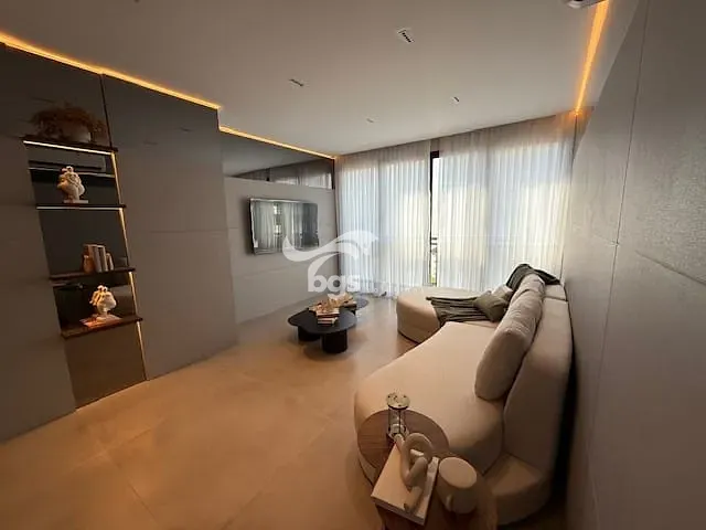 Apartamento com 234m² 4 quartos e 3 banheiros, à venda, no bairro Centro em Balneário Camboriú