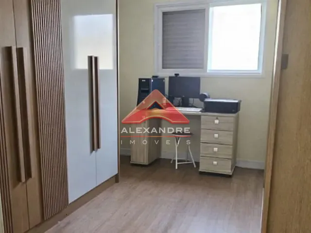 Apartamento 2 quartos e 1 banheiro, à venda, no bairro Parque Industrial em São José dos Campos