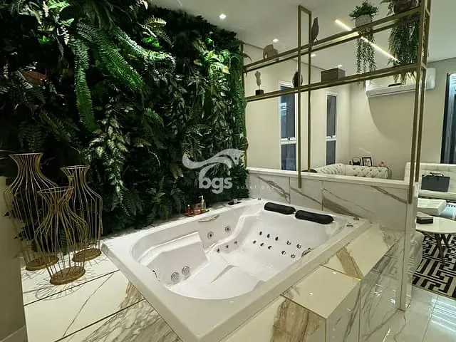 Apartamento com 226m² 3 quartos e 4 banheiros, à venda, no bairro Centro em Balneário Camboriú
